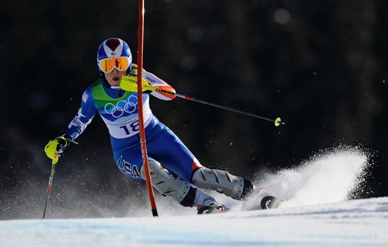 Skier Lindsey Vonn turns around a gate